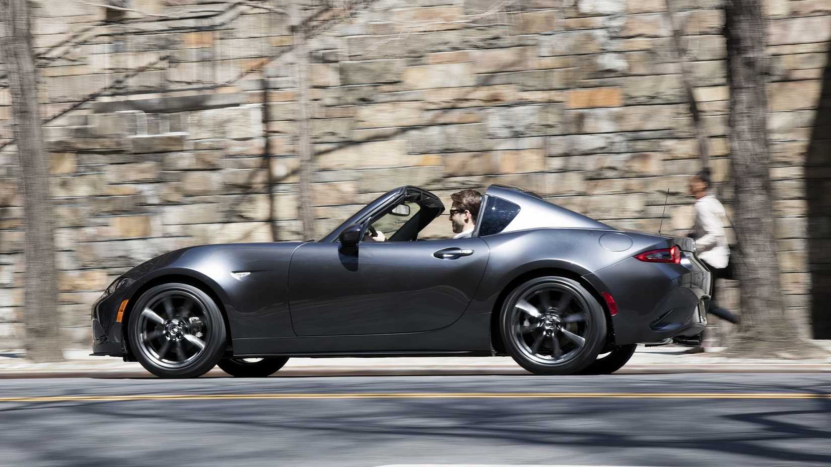 Mazda MX-5 RF, side 