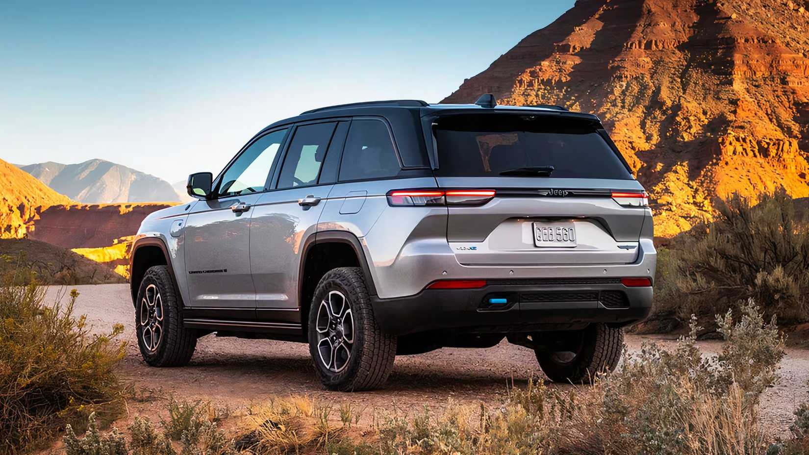 2025 Jeep Grand Cherokee, rear 3/4