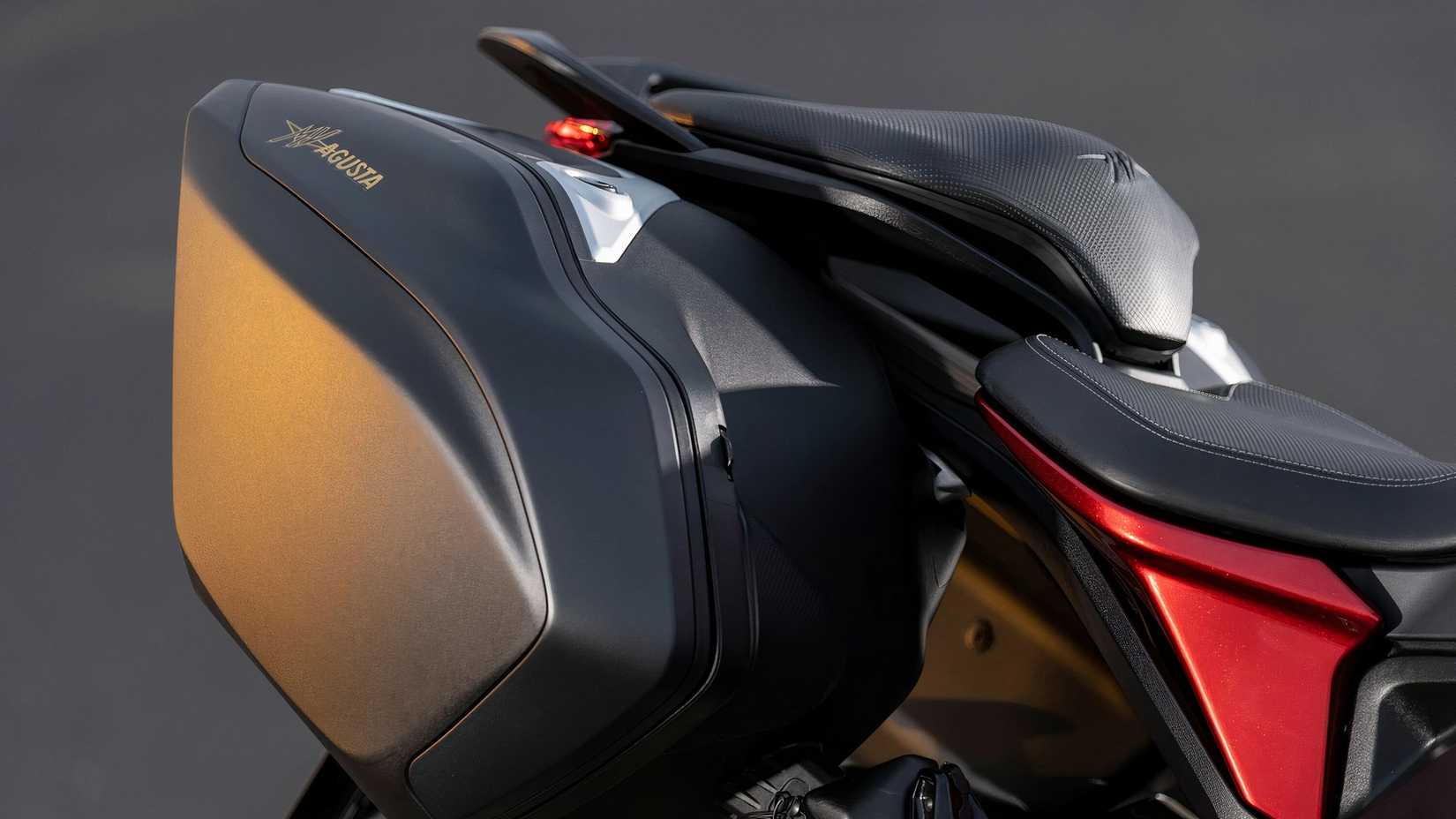 MV Agusta Turismo Veloce Lusso SCS cool-looking saddlebags close-up shot