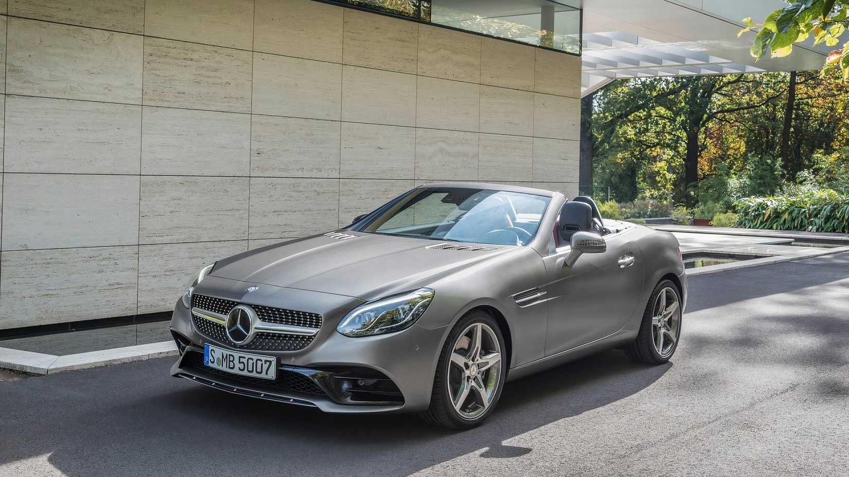 Mercedes-Benz SLC (2017), front 3/4