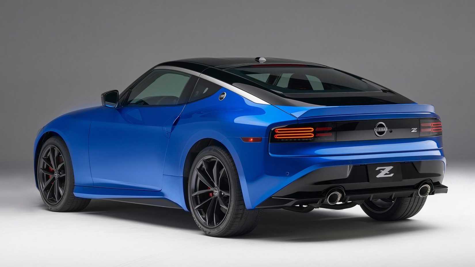 Nissan Z (2023), rear 3/4