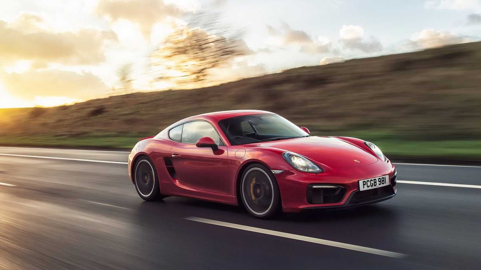 Porsche Cayman GTS (2015), front 3/4