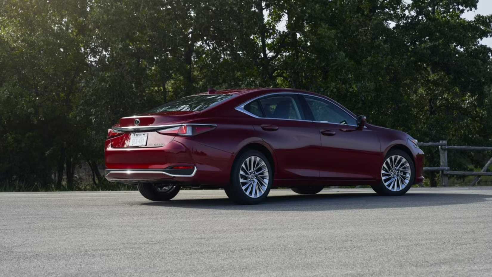 2023 Lexus ES 350 rear 3/4
