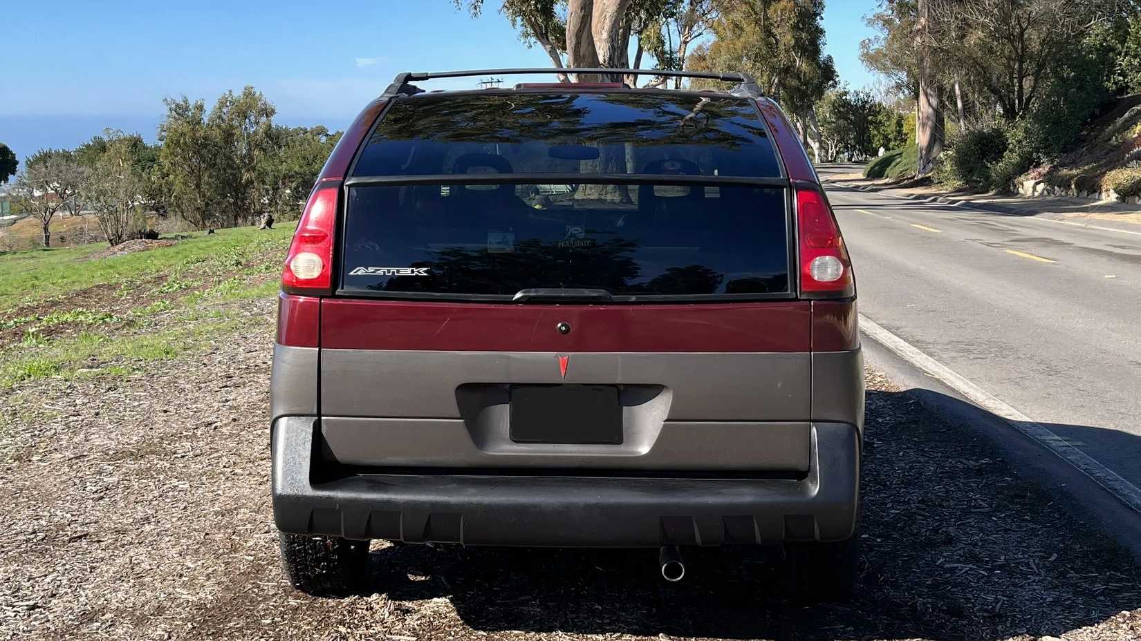 2001 Pontiac Aztek traseira