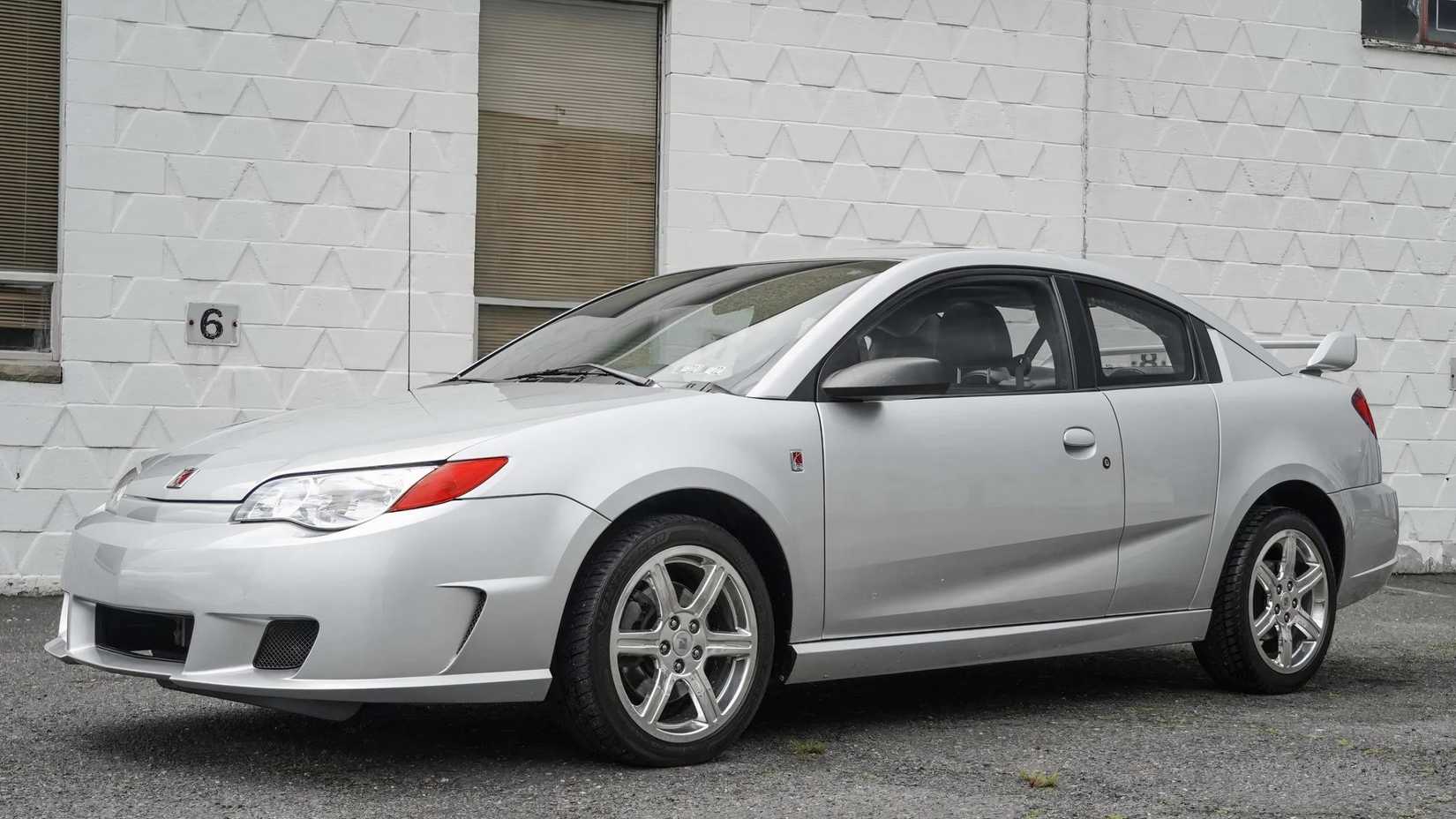 2004 Saturn Ion Red line angle static