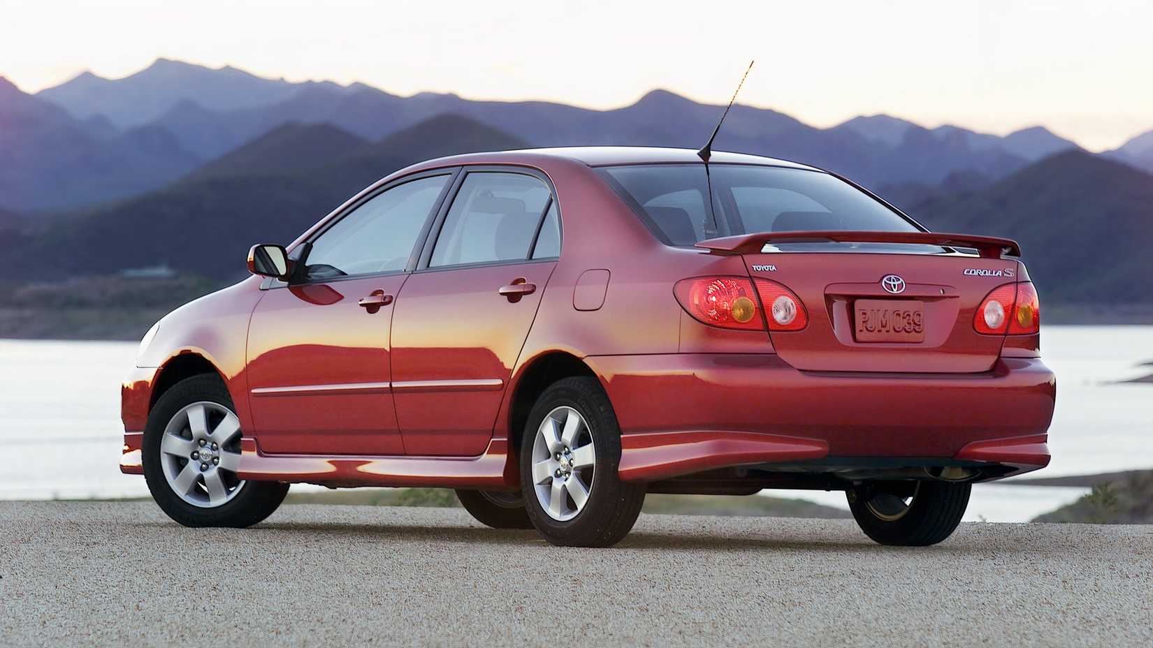2005 Toyota Corolla rear angle