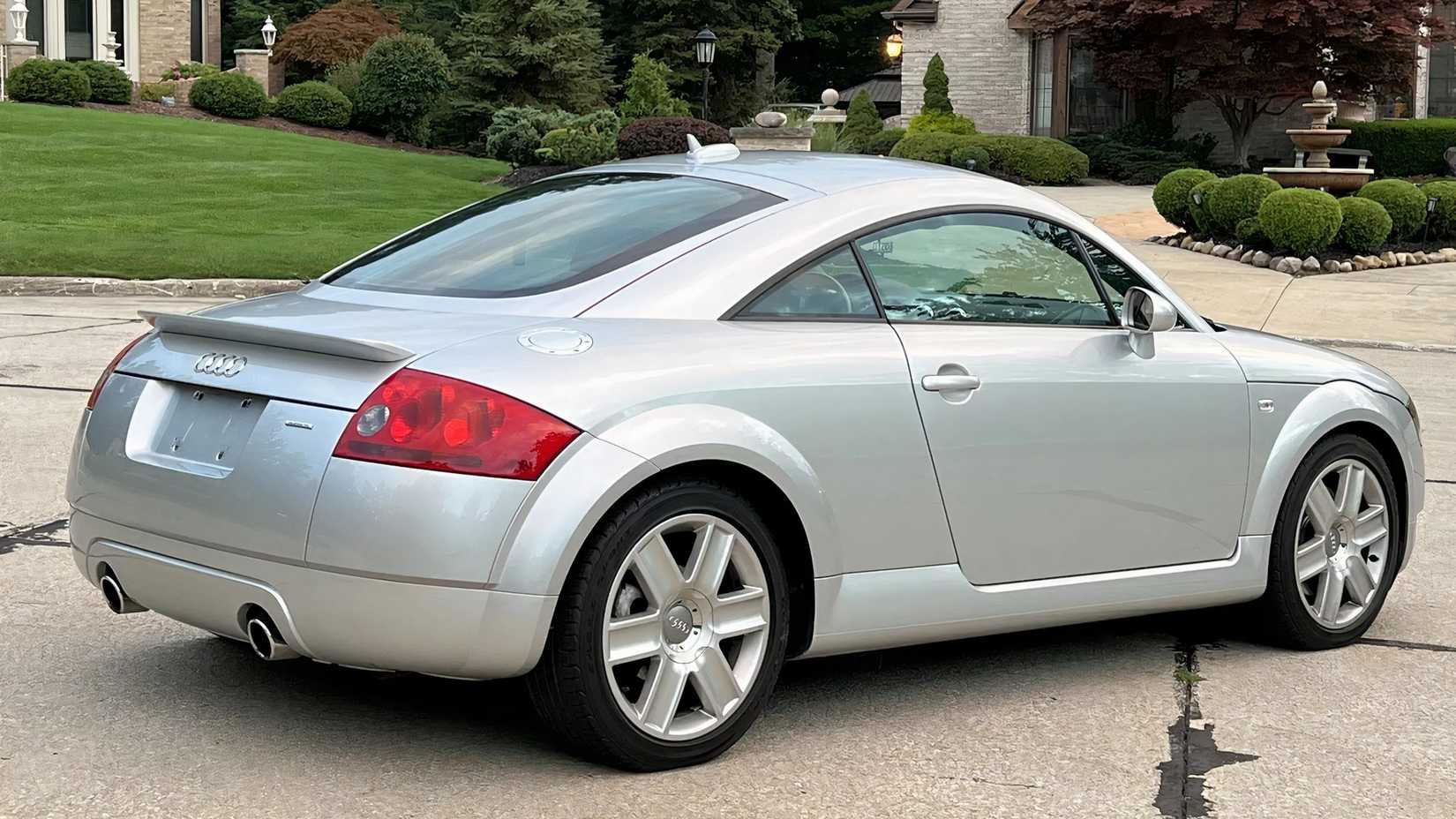 2006 Audi TT rear quart