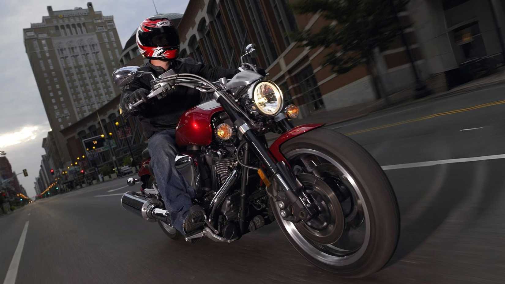 Yamaha Road Star Warrior cruising on city roads front third quarter view