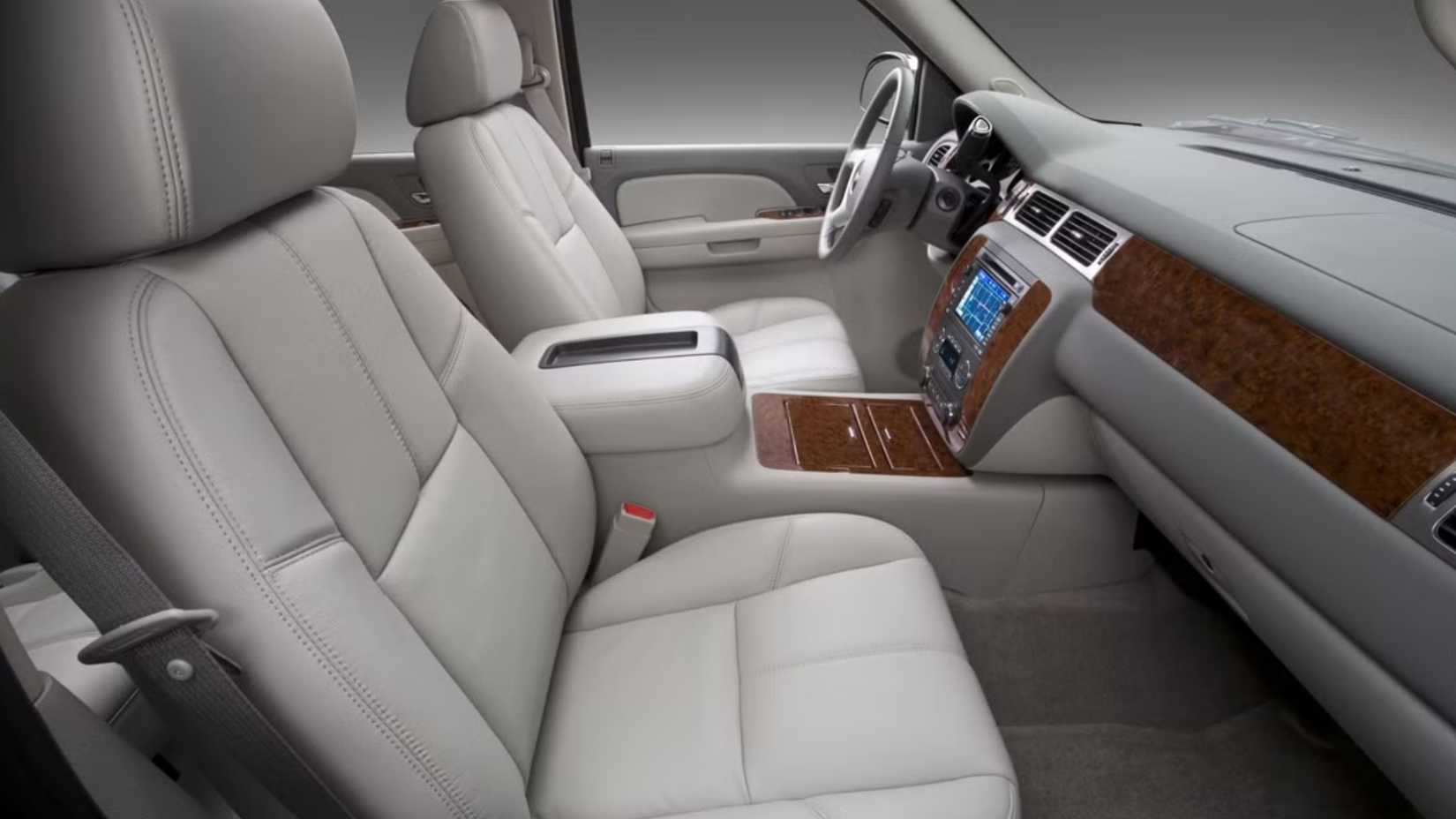 Bancos dianteiros Chevrolet Suburban 2007-2014