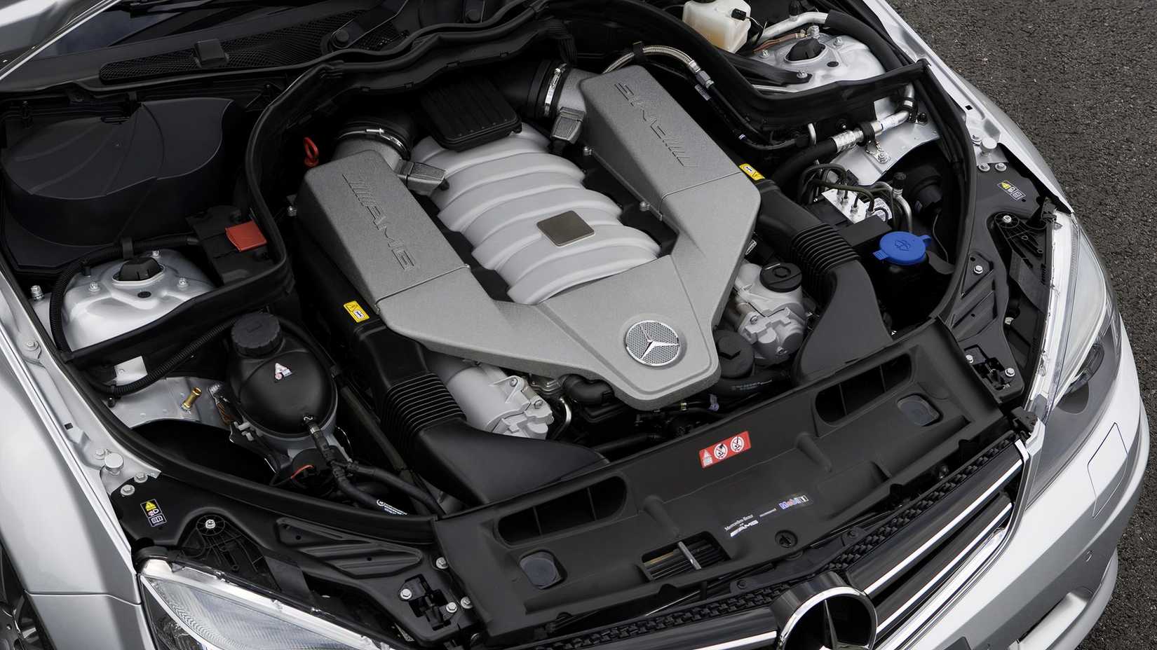 2008 Mercedes-AMG C63 Sedan-5