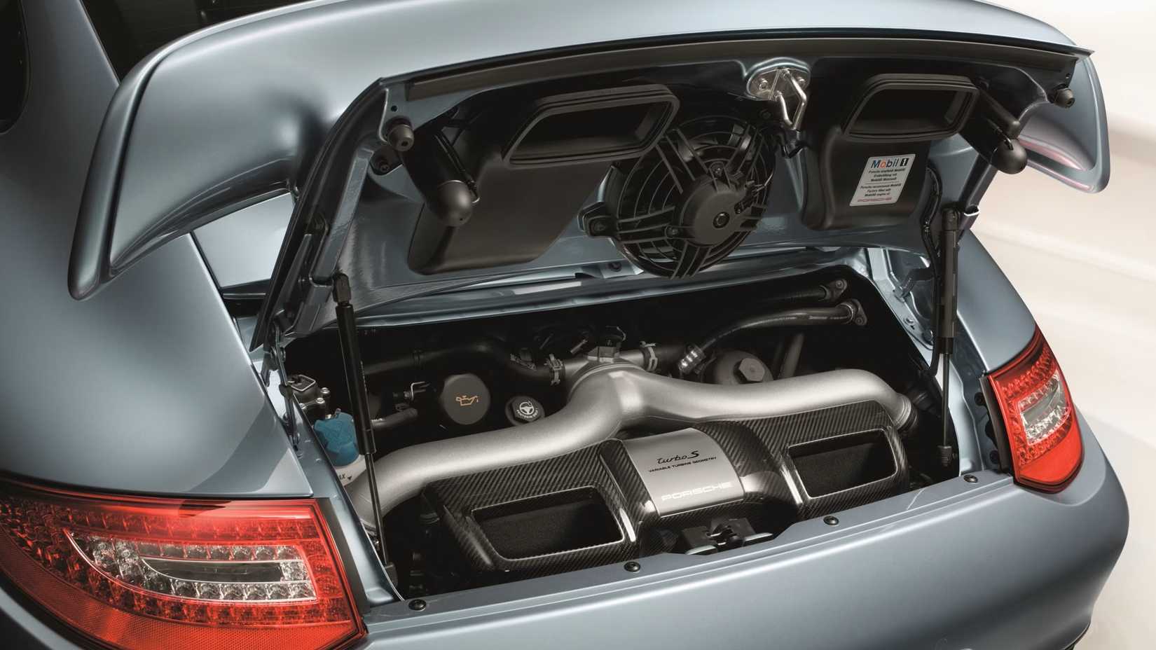 Compartimento do motor Porsche 911 Turbo 2011