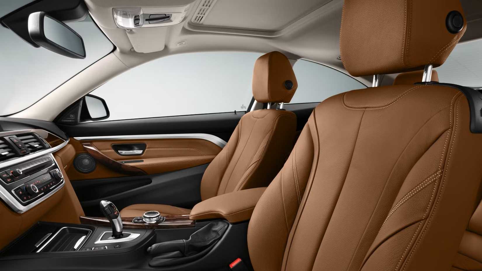 2017 BMW 4 Series Coupe front seats