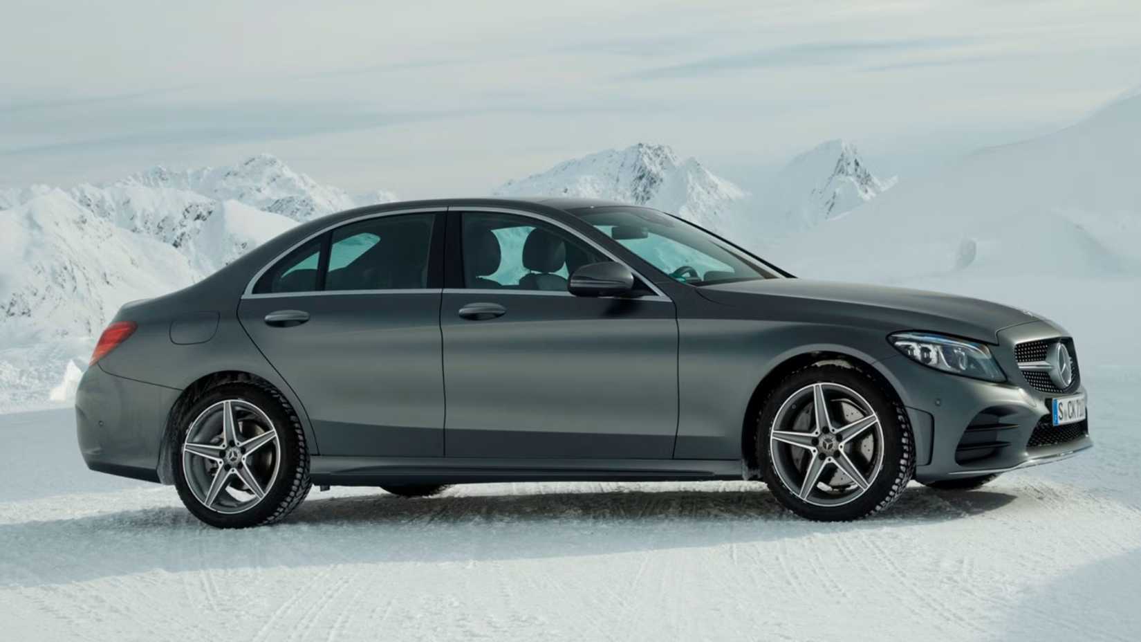 Sedã Mercedes-Benz Classe C cinza 2020 (2)