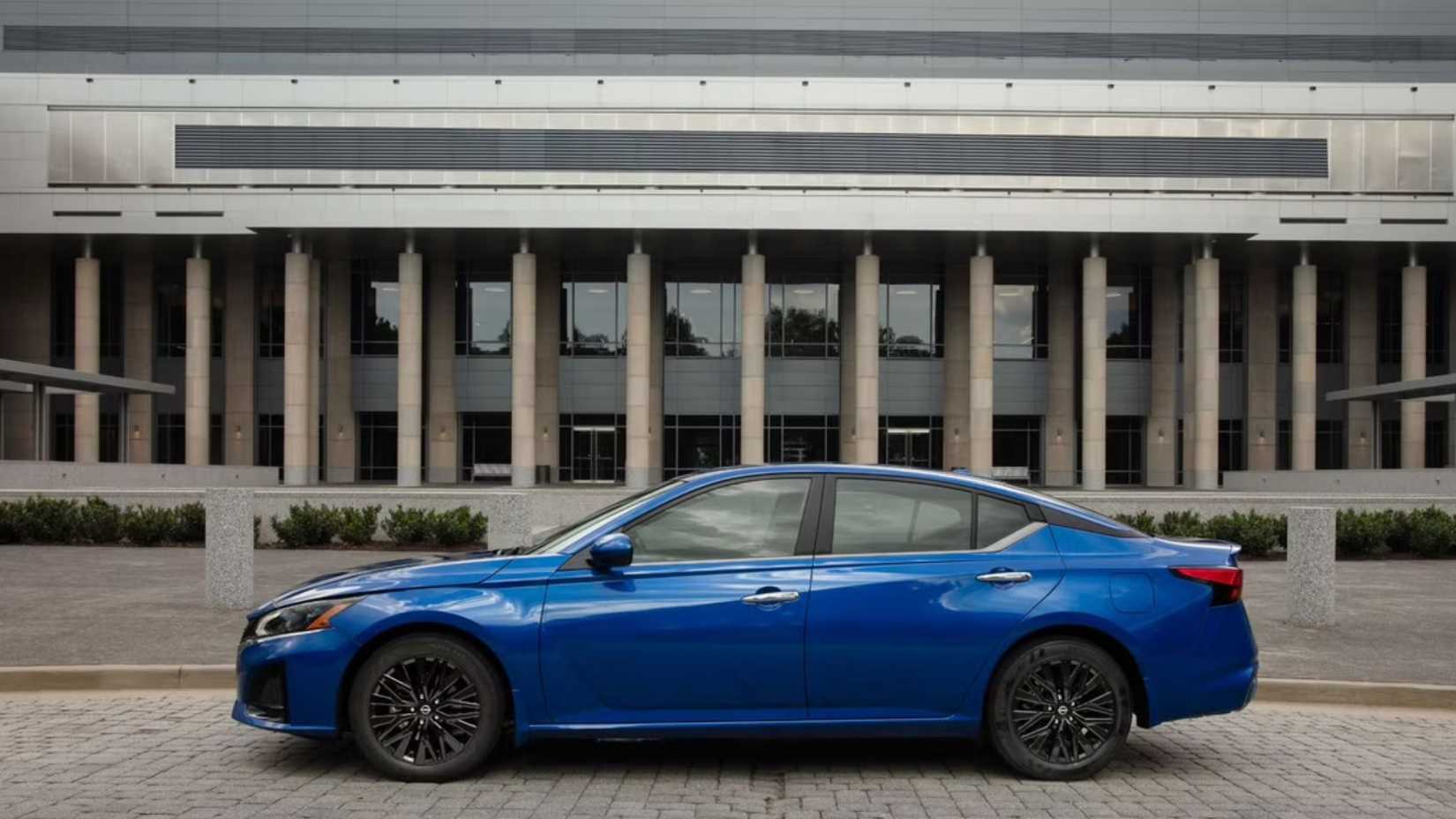 2025 Nissan Altima
