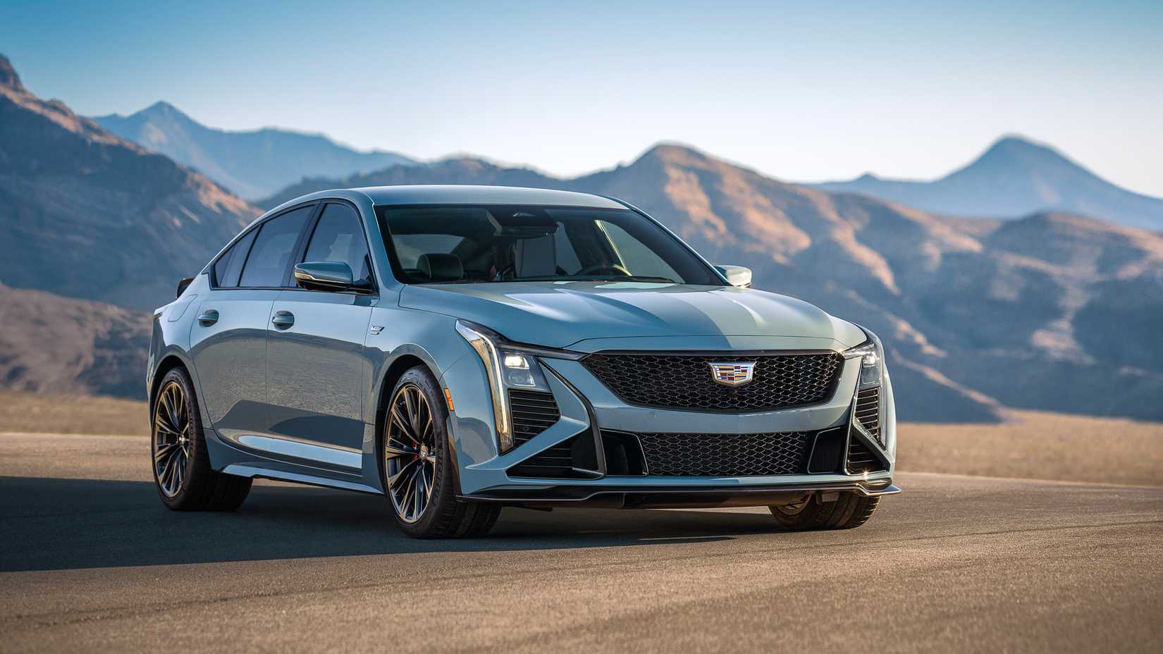 2025 Cadillac CT5-V Blackwing-02