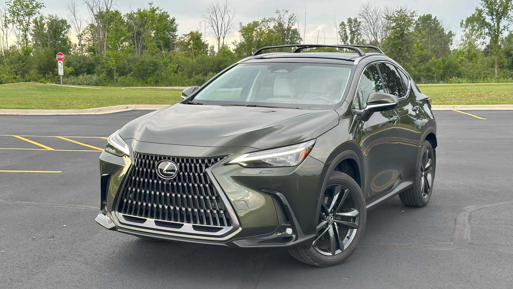 2025 Lexus NX 450h+ Luxury -- Front Three-Quarter