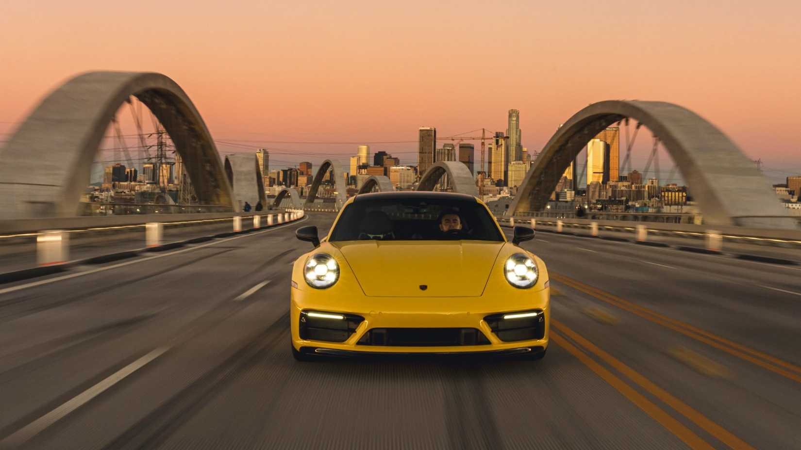 2025 Porsche 911 Carrera T 2