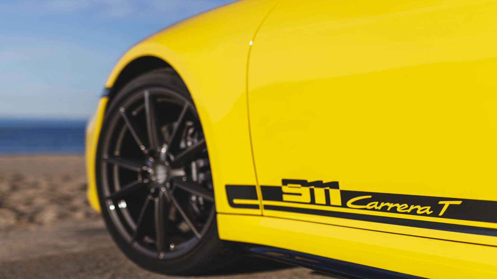 2025 Porsche 911 Carrera T 6