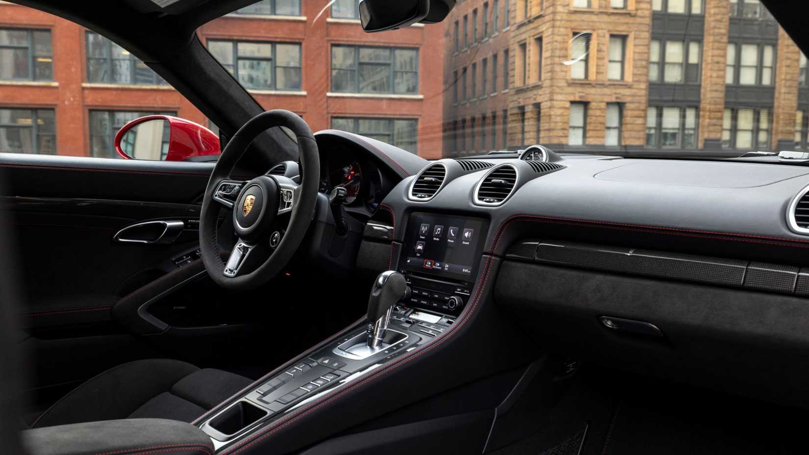 2025 Porsche Cayman 718 GTS 2