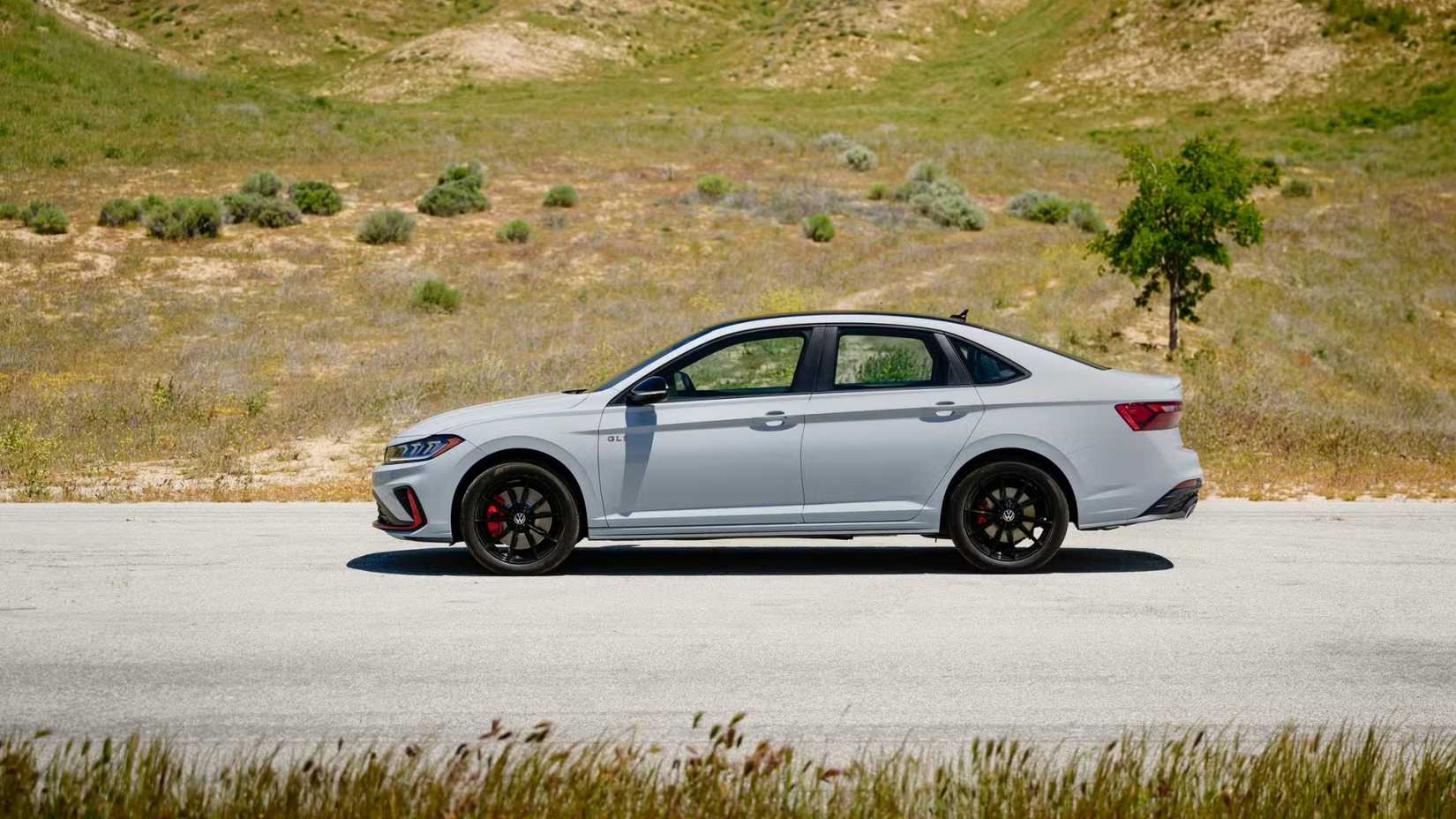 2025 VW Jetta Gli 2