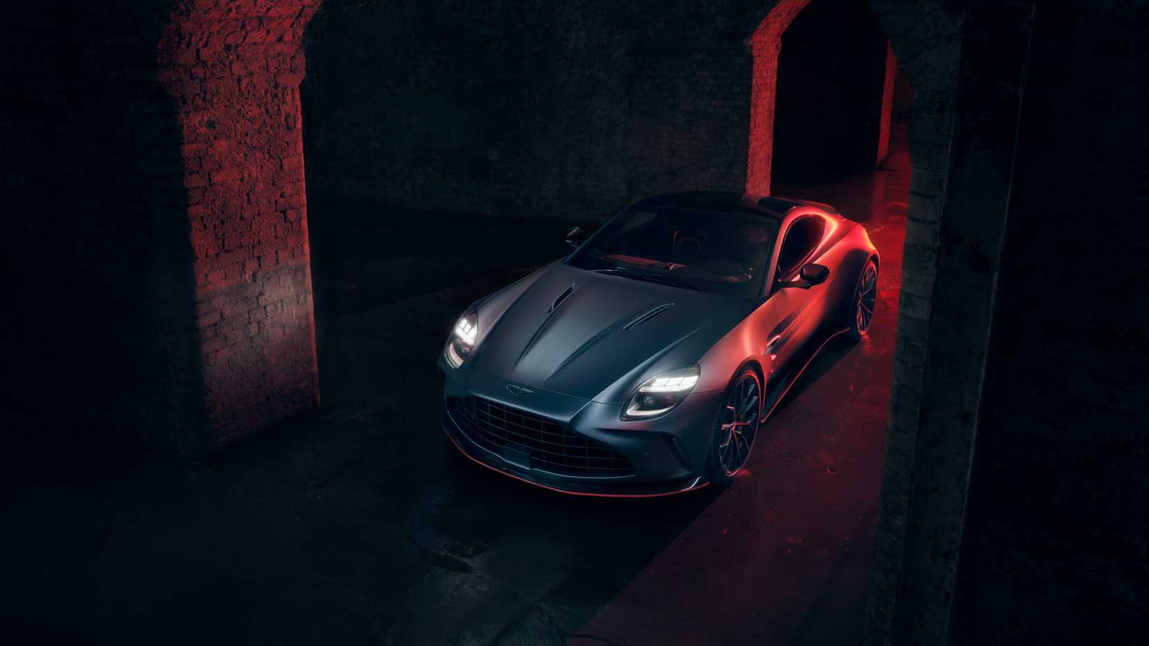 2026 Aston Martin Vantage S front 3/4