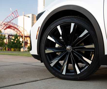 2026 Toyota Coroa-08