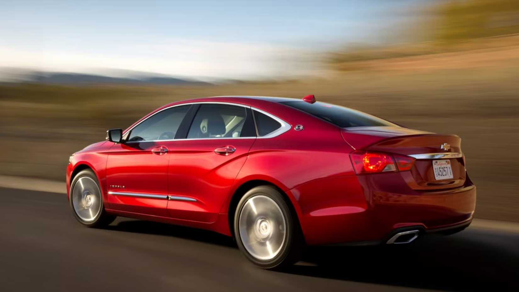 2020 Chevrolet Impala traseira 3/4 aceleração de tiro