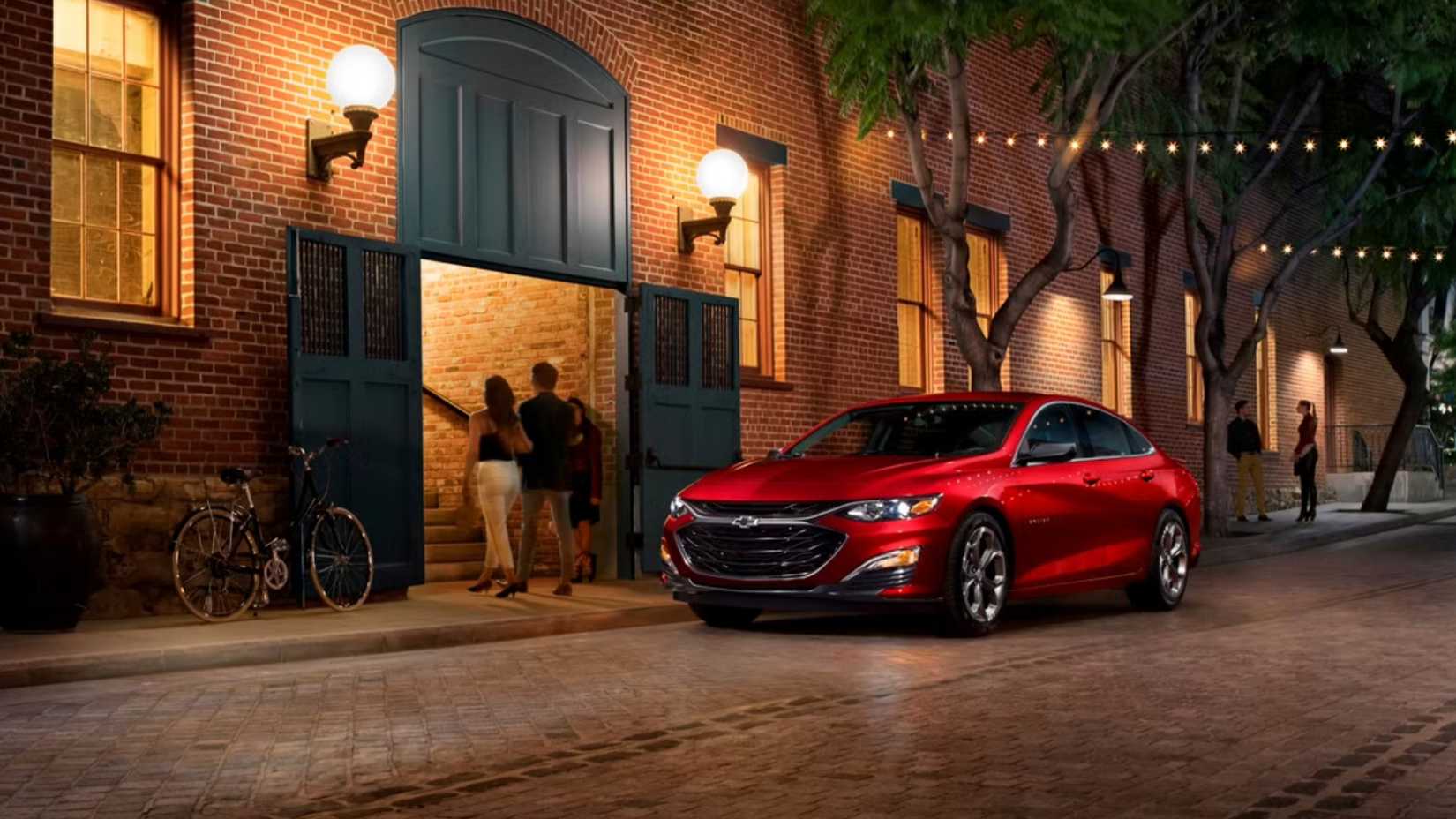 2025 Chevrolet Malibu front 3/4