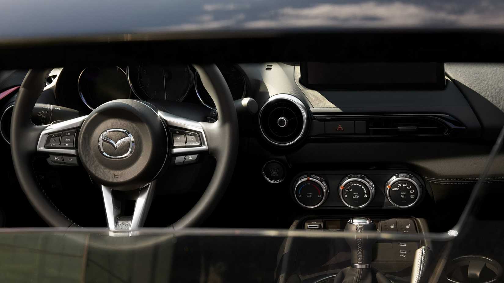 Mazda MX-5 Miata RF, interior
