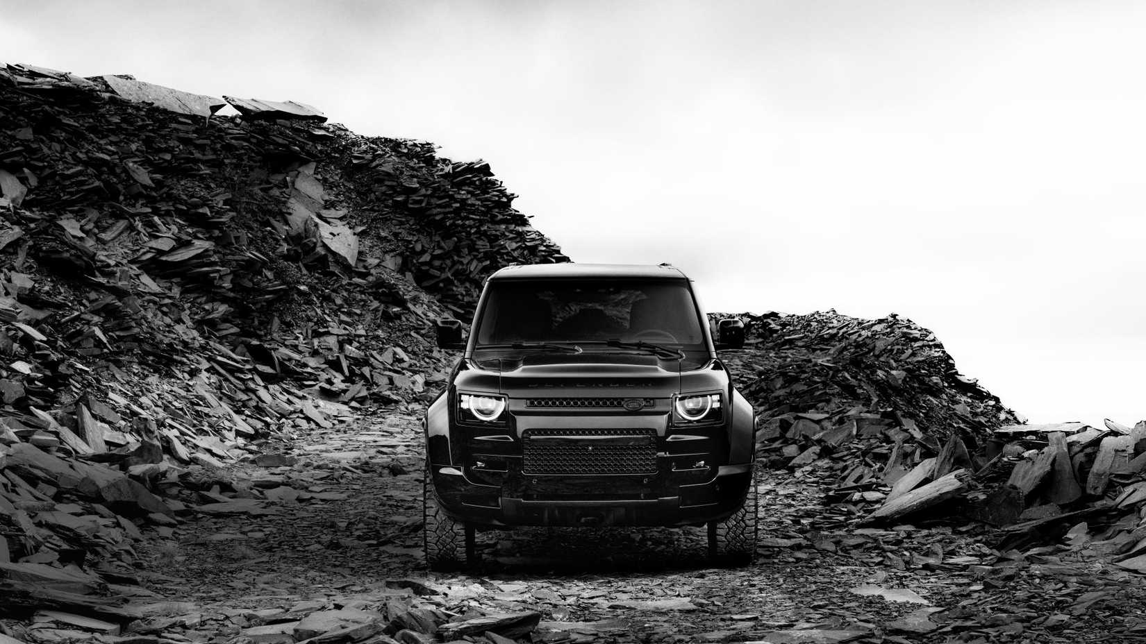 2026 Land Rover Defender OCTA Black front