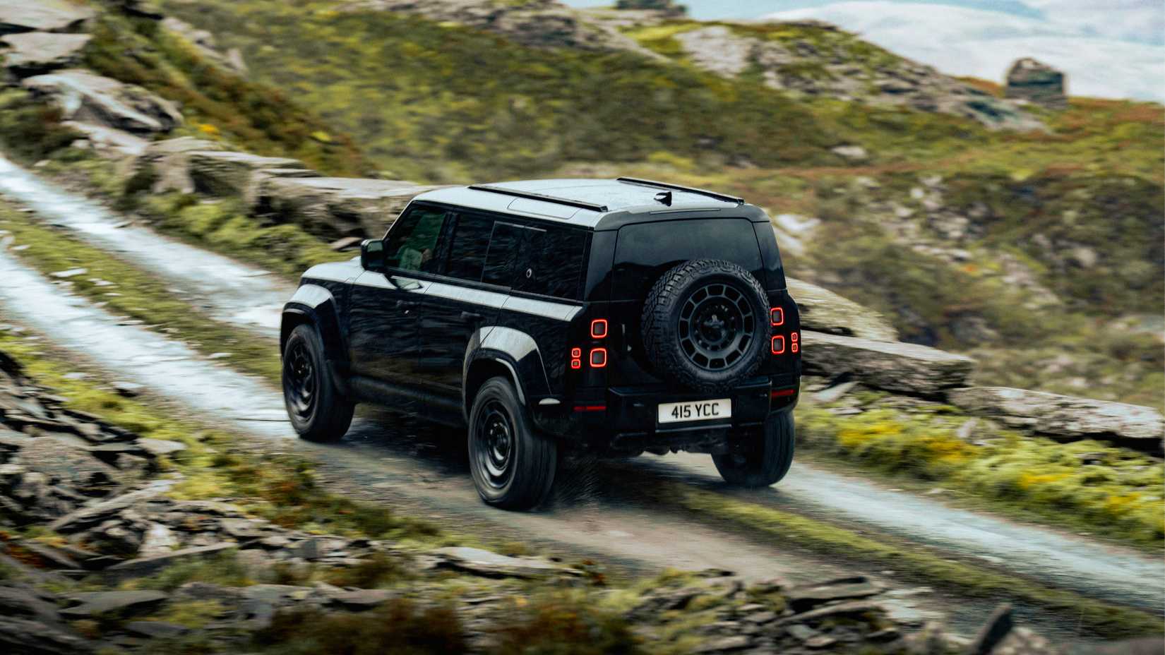 2026 Range Rover Defender OCTA Preto