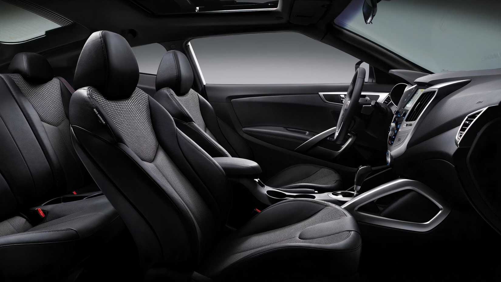 Bancos dianteiros internos do Hyundai Veloster