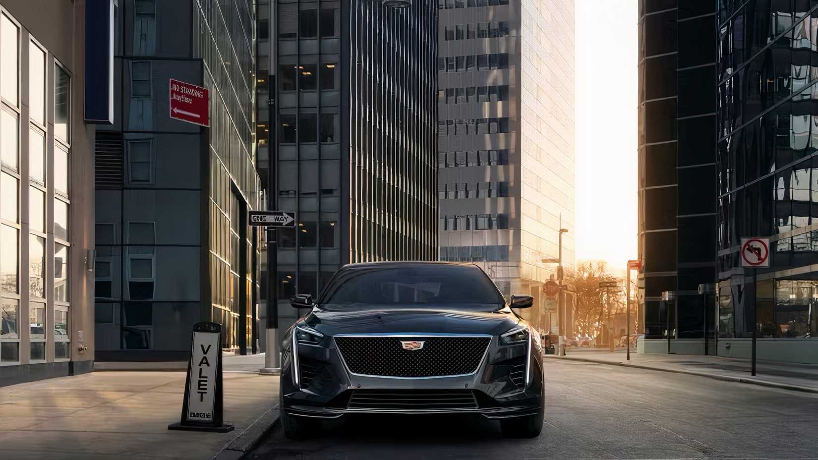 2019 Cadillac CT6-V em preto estacionado na rua da cidade