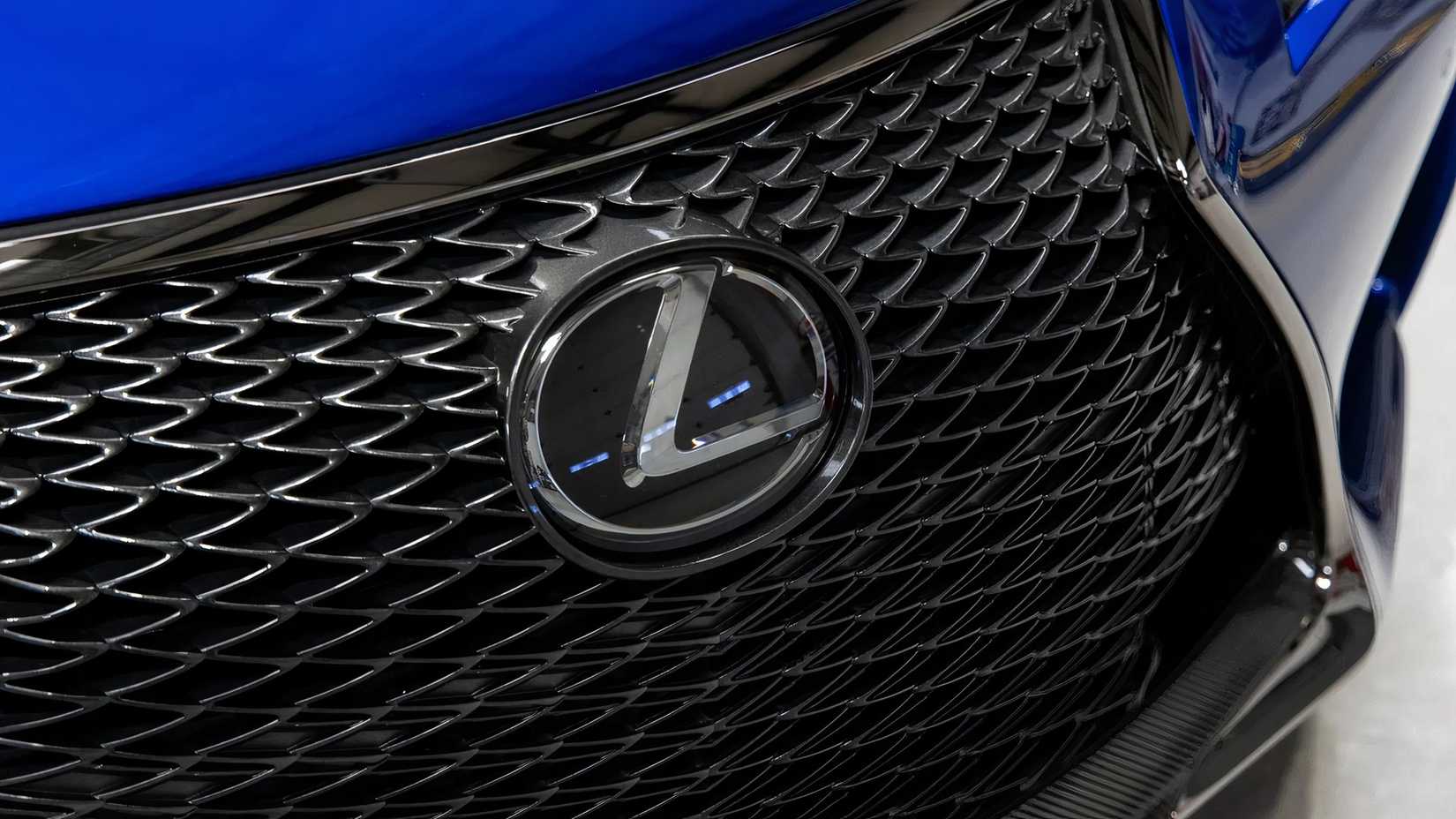 2020 Lexus GS 350 F grille