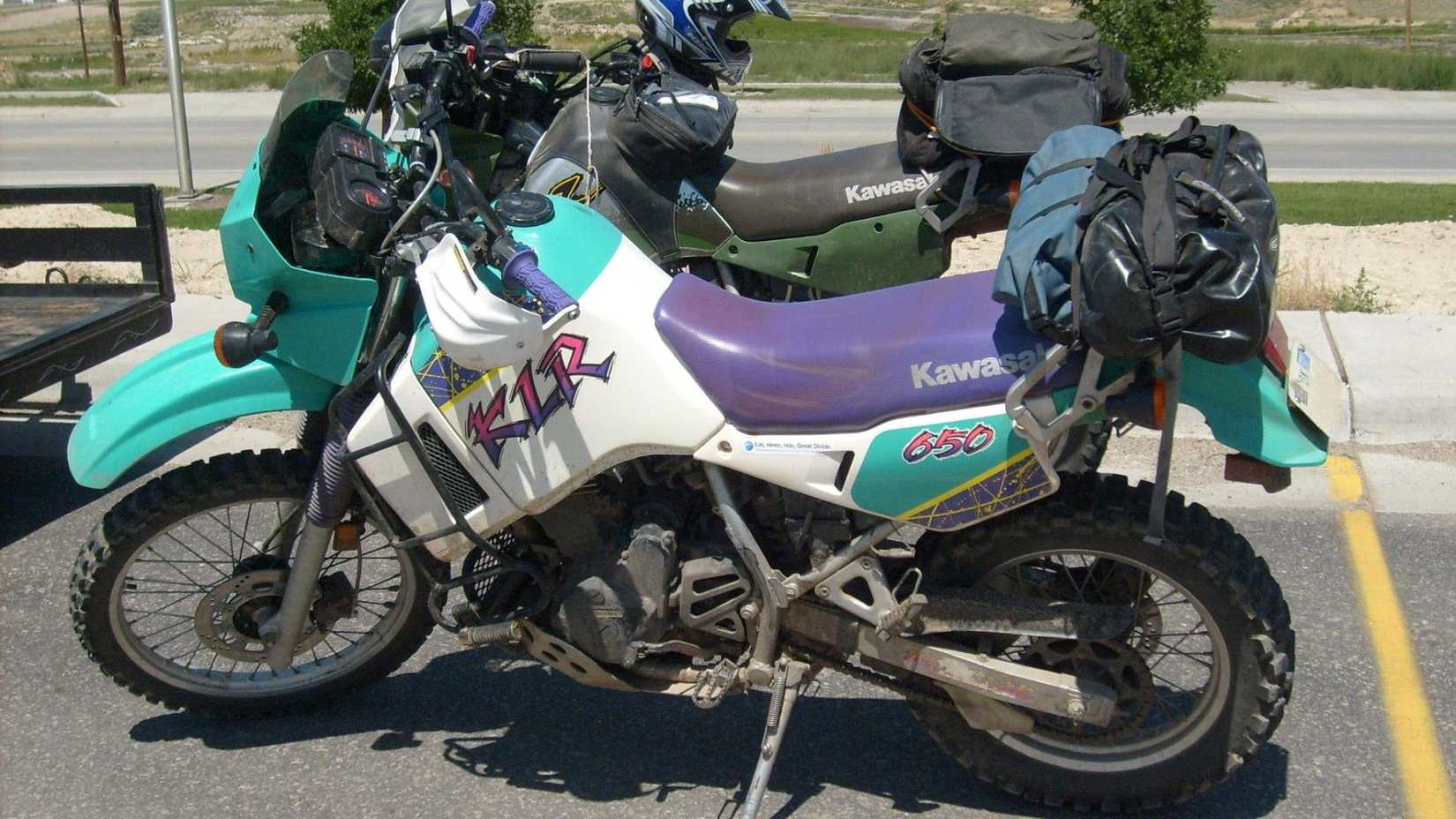 1987 Kawasaki KLR650s white/cyan