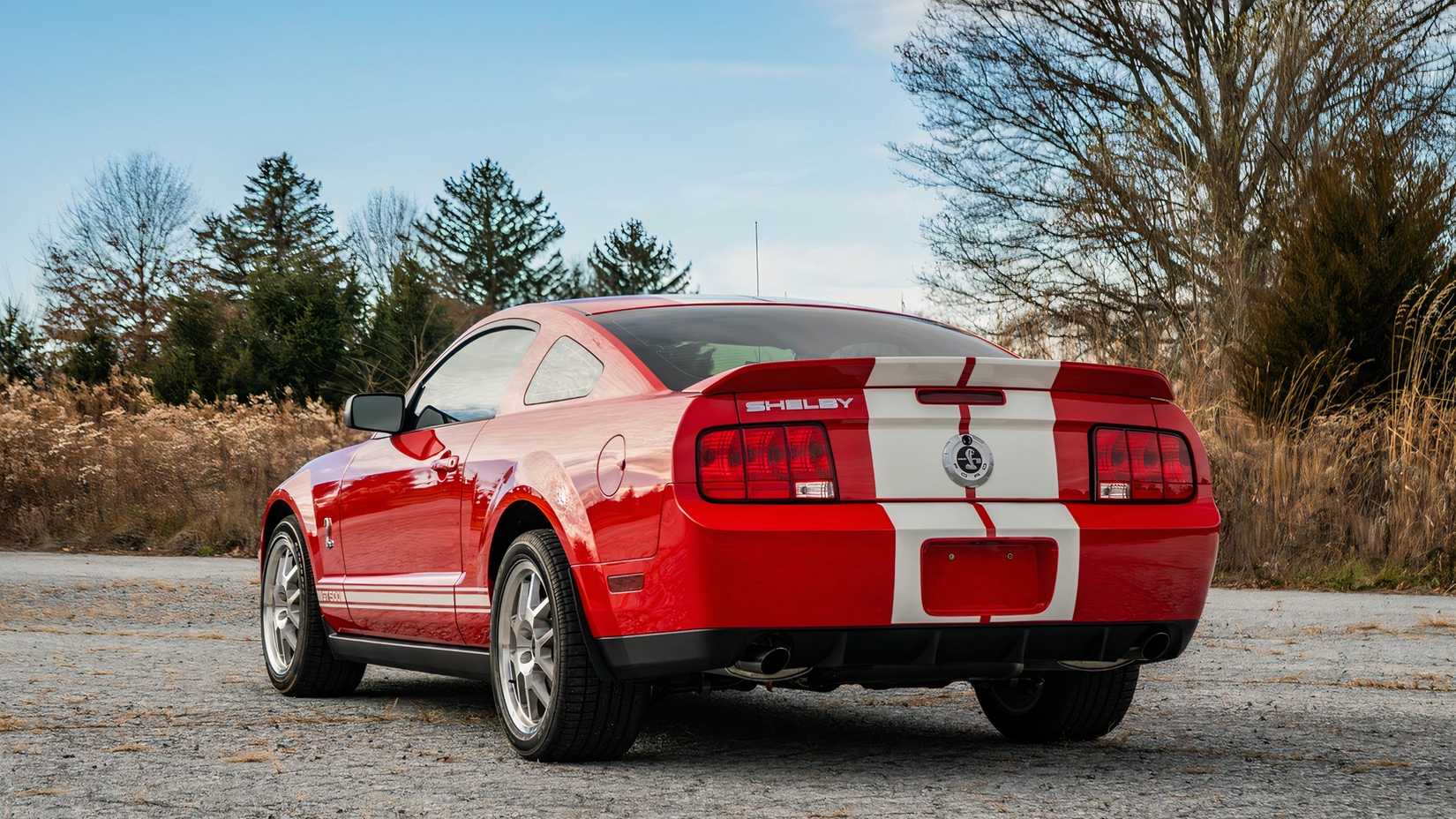 3/4 rear view of 2007 Ford Mustang Shelby GT500