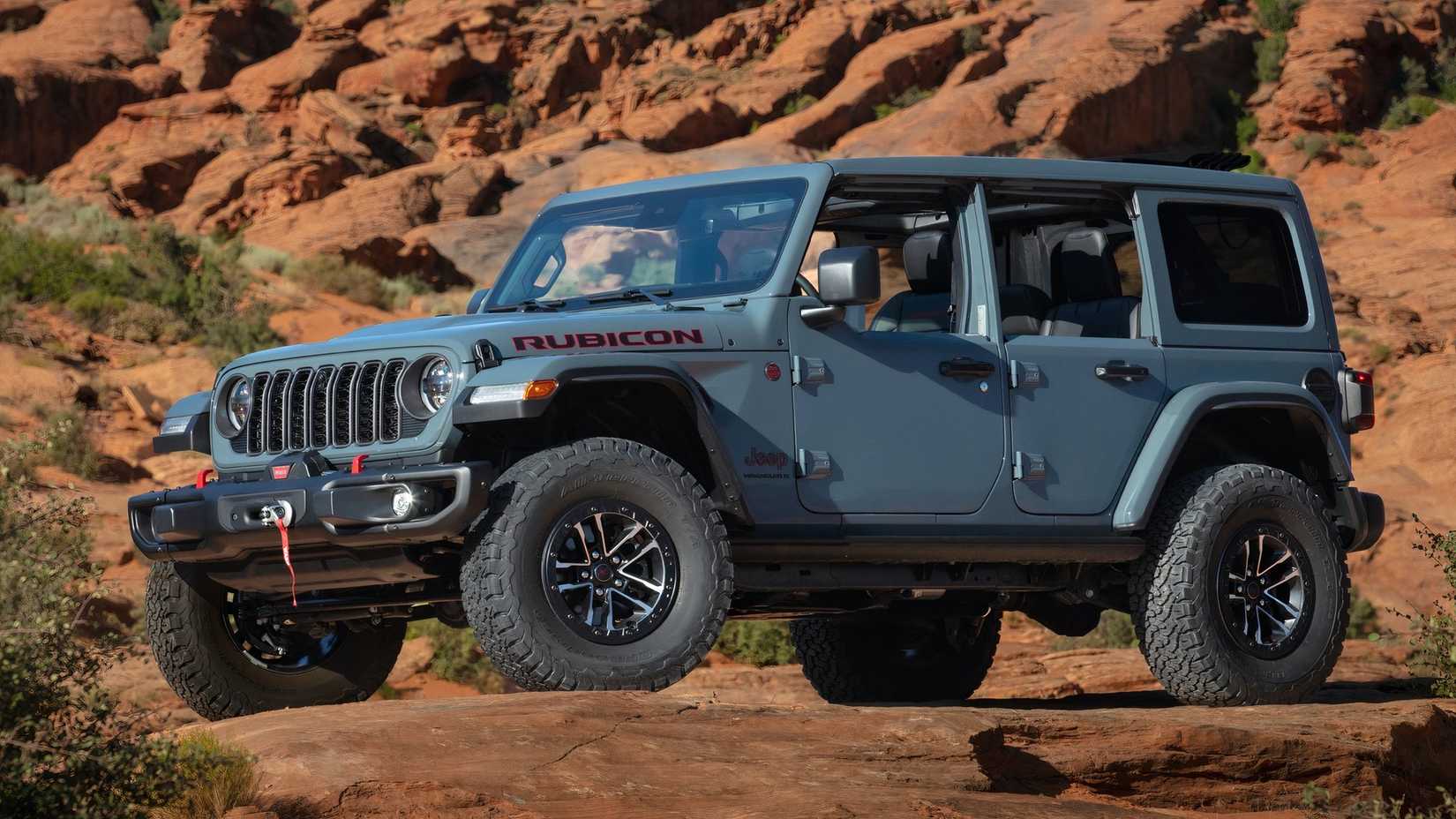 3/4 side view of 2025 Jeep Wrangler Rubicon