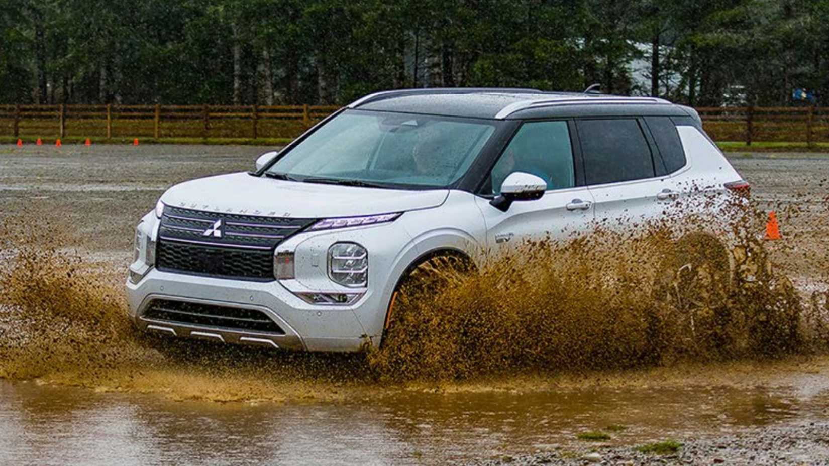 2025 Mitsubishi Outlander Trail Edition 