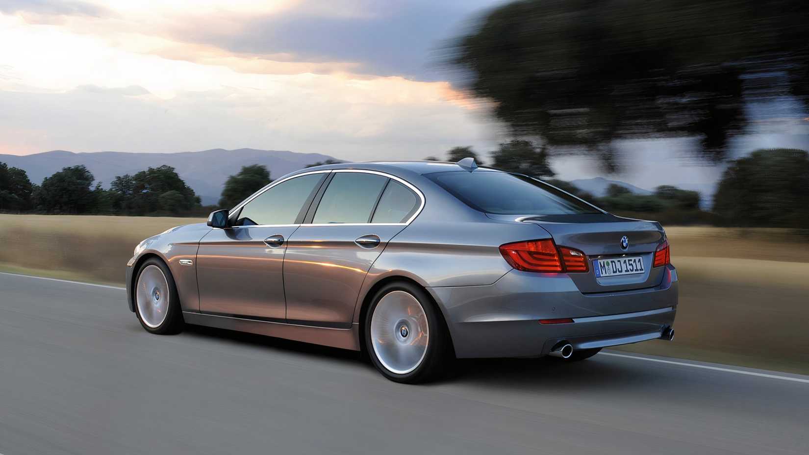 BMW 5-Series (2011), rear 3/4