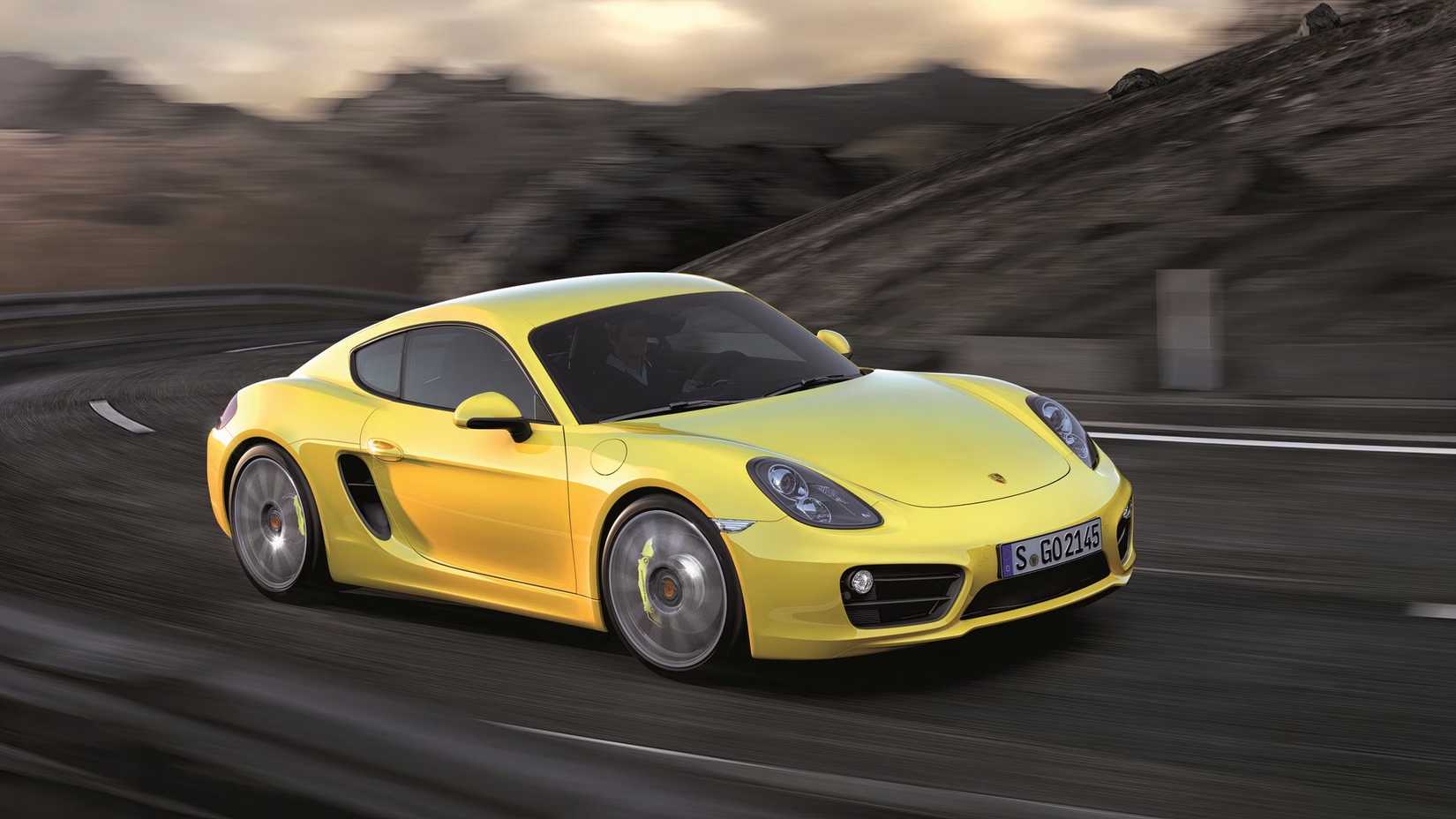 2016 Porsche 911 front driving