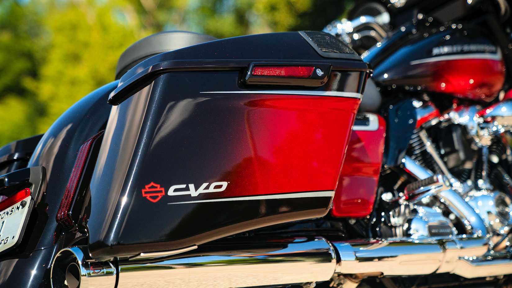 2021 Harley-Davidson CVO Street Glide saddlebag close-up detail