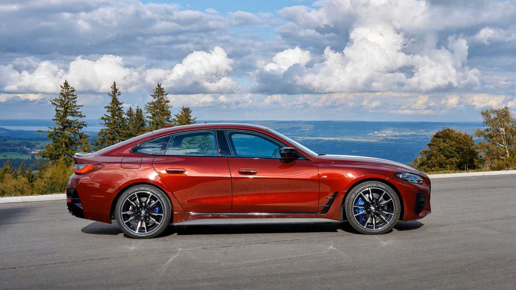 Perfil do BMW Série 4 Gran Coupé 2022-2025