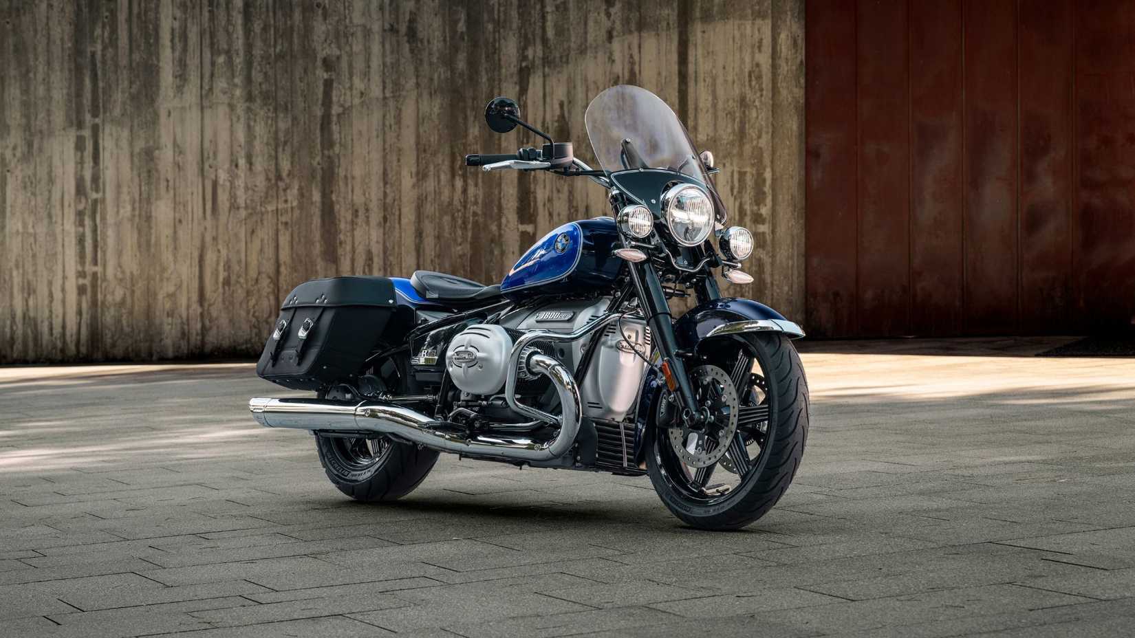 2025 BMW R 18 Classic Front 3/4