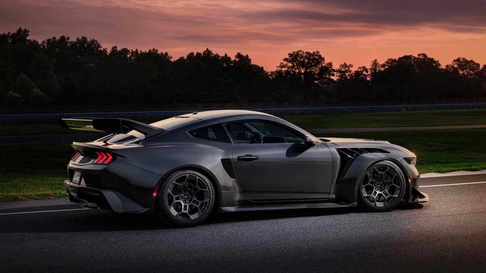 2025 Mustang GTD Liquid Carbon_02-1
