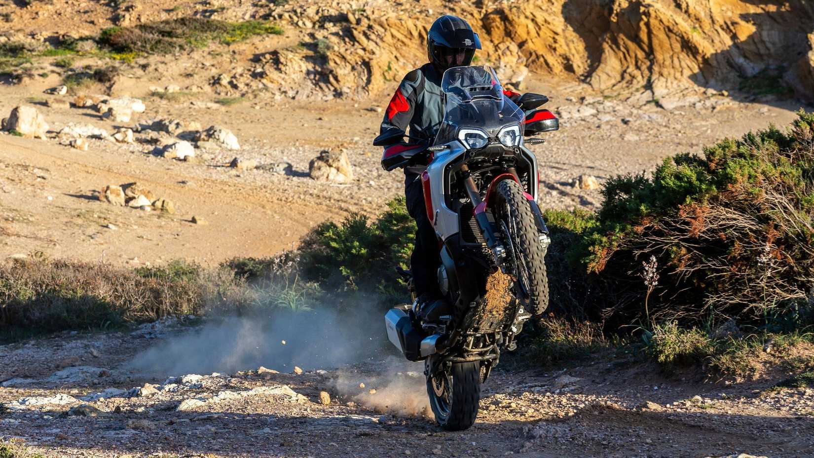 2025 MV Agusta Enduro Veloce Wheelie