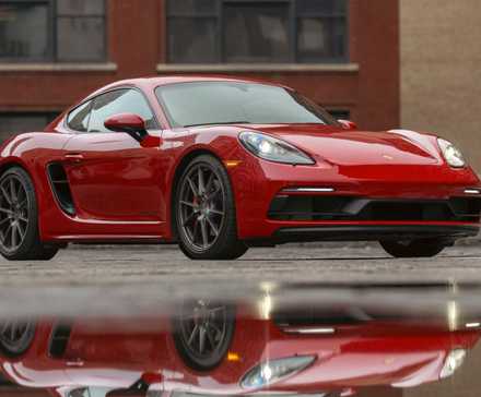 2025 Porsche 718 Cayman GTS 4.0 in red