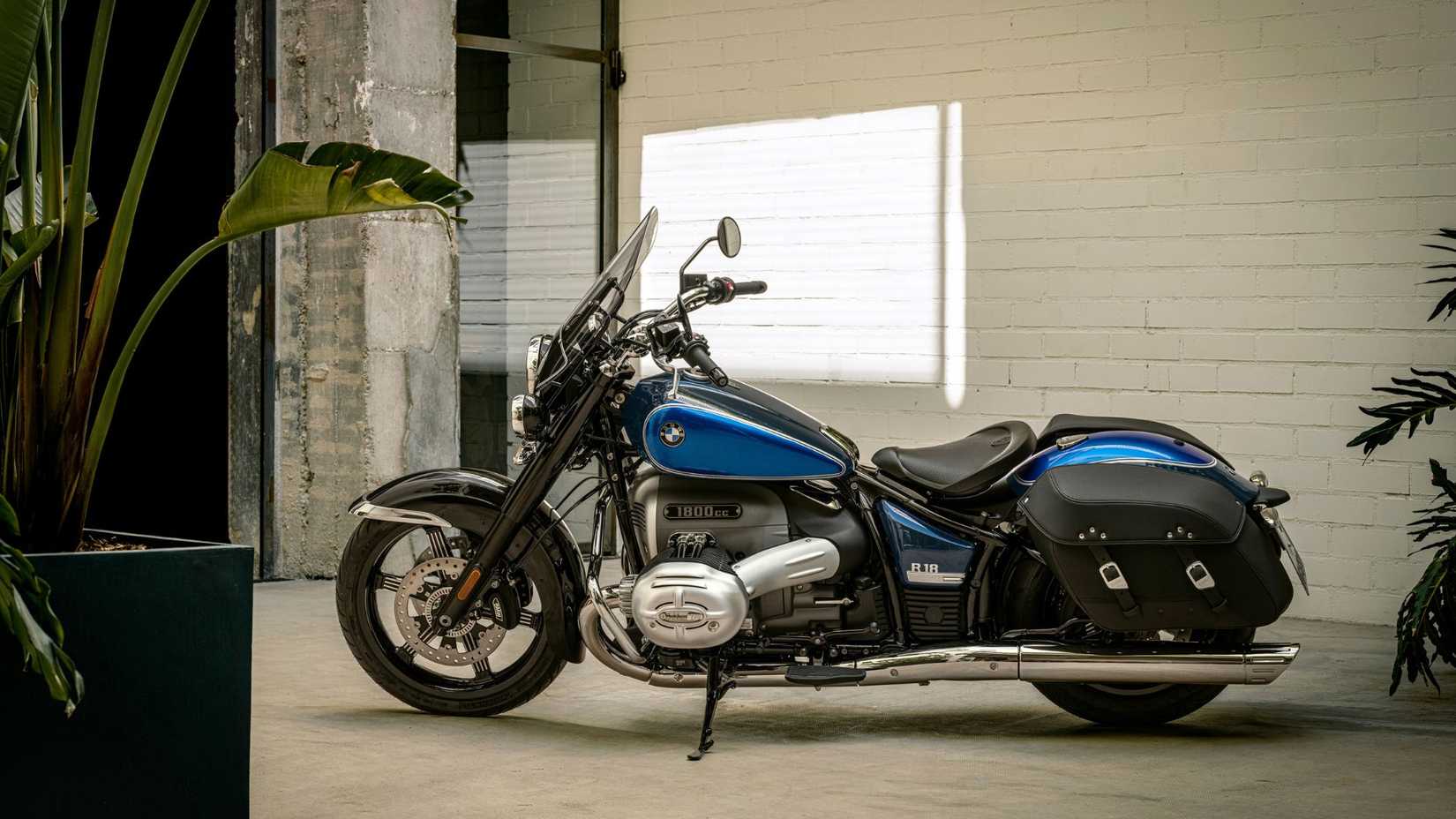 2025 BMW R 18 Classic Side