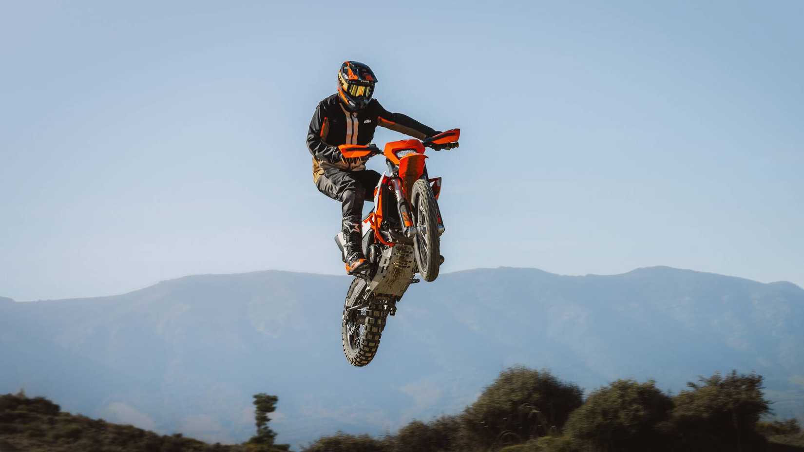 2026 KTM 690 Enduro R4