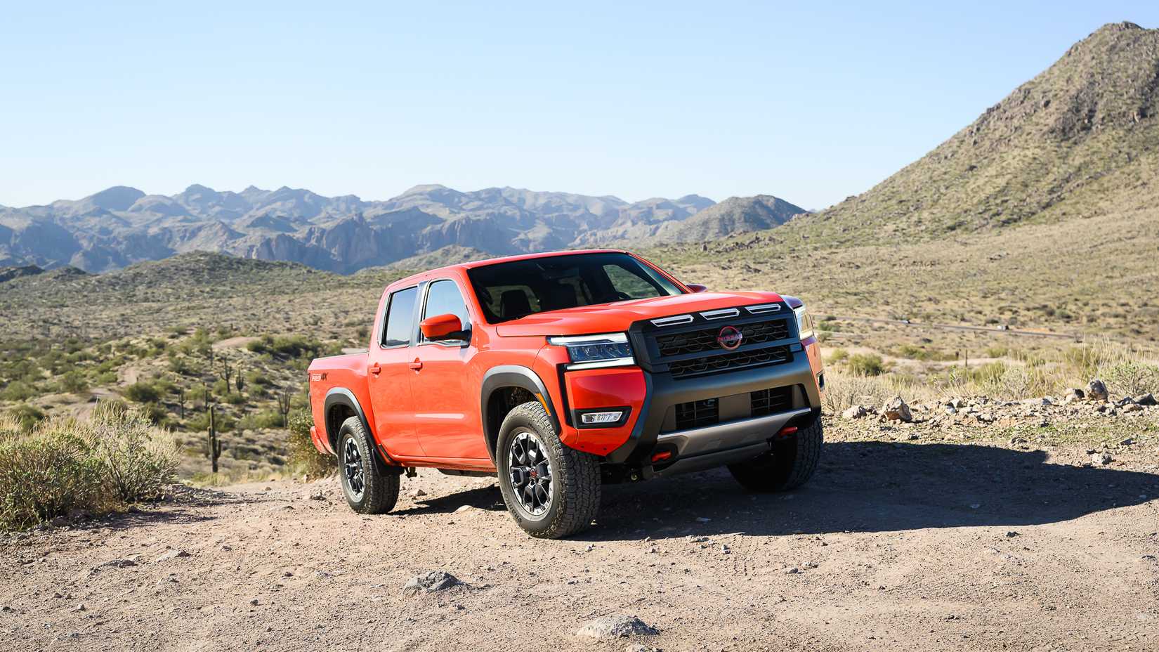 2026 Nissan Frontier Interior And Exterior Picture Gallery