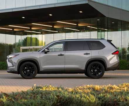 Lado do Toyota Grand Highlander 2026